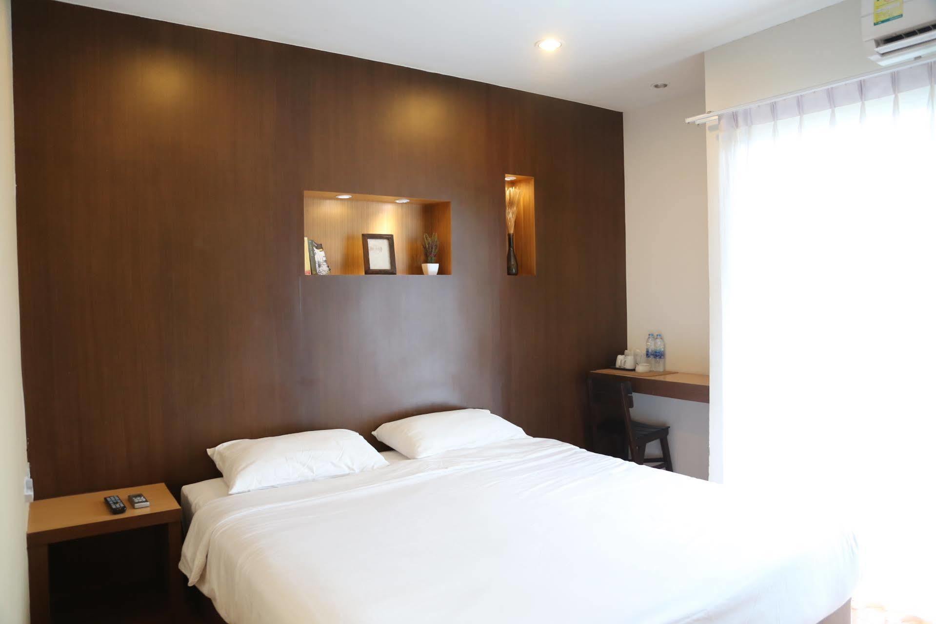 Tree Hug Home Patong Esterno foto